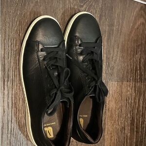 Vibram Men's Black Leather Sneakers